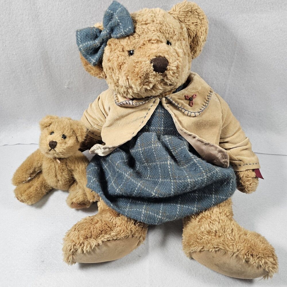 Russ Berrie Vintage Collection Lady Quinn Teddy Bear.